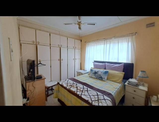 3 BEDROOM HOUSE FOR SALE IN UMLAZI BB